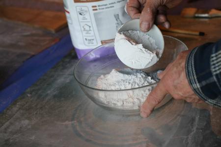 REALISER UNE PREMIERE COUCHE DE  MOULAGE AVEC DU PLTRE DE MOULAGE